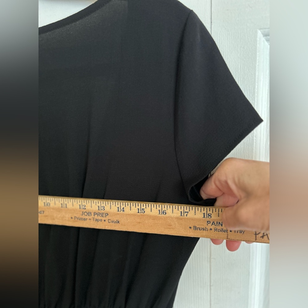 ❤️ 3/$15❤️
H&M crepe ankle length dress - Picture 11 of 14